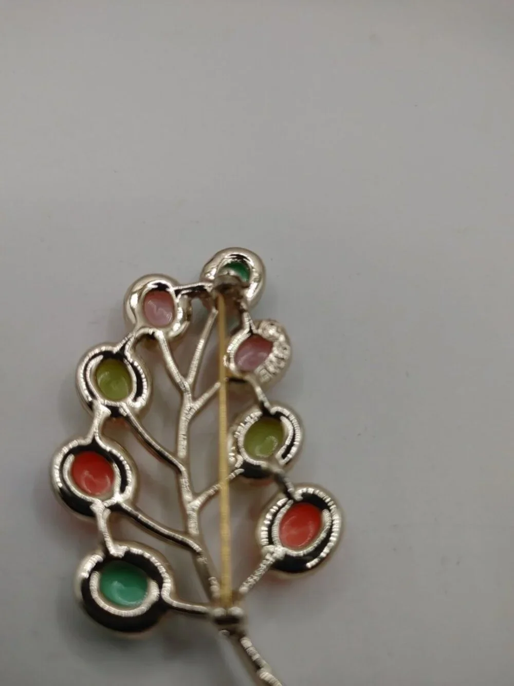 VTG BROOCH/PIN Signed Sarah Coventry Leaf  Multi Colored Cabochons Mid Century
